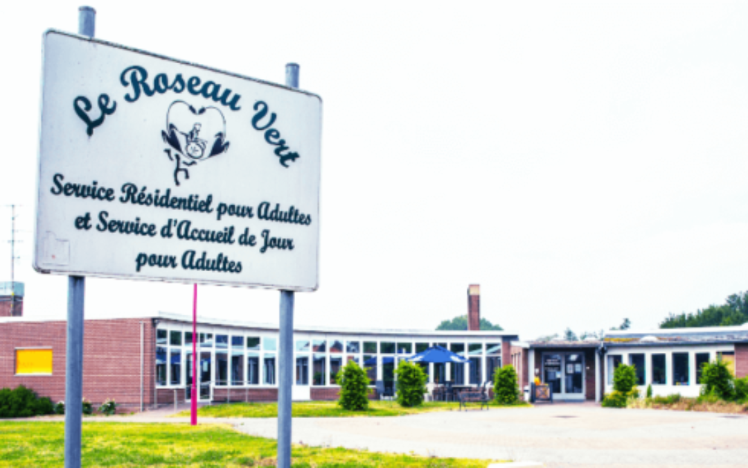 Devanture de l'IMP Le Roseau vert situé à Marchipont en Belgique