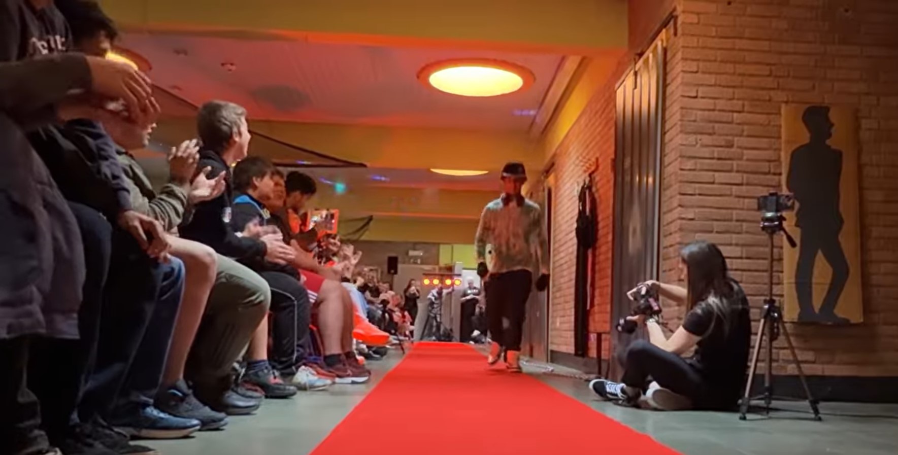 defile-ecole-marcinelle-2025
